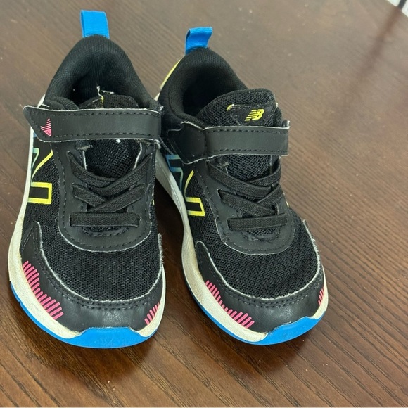 New Balance & Monkey Feet Black Sneakers High-Top Style for toddlers 18-24 - Picture 11 of 16